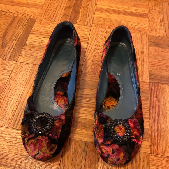 Velvet Flats - Picture 3 of 6
